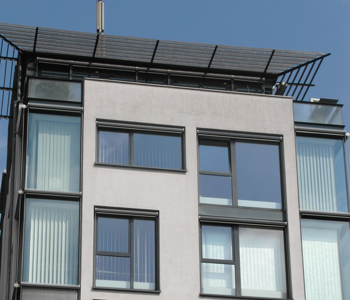 Fassade des Praxisgebäudes Kelternturm
